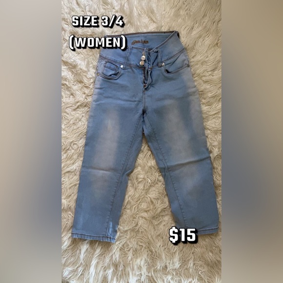 Prizes on pictures - Picture 1 of 9